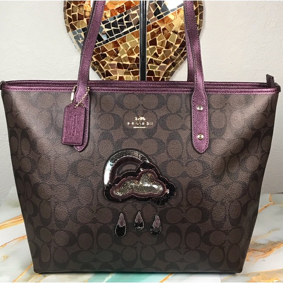 COACH City Zip Tote in Signature Canvas 😍🌧☔️ - Picture 3 of 17